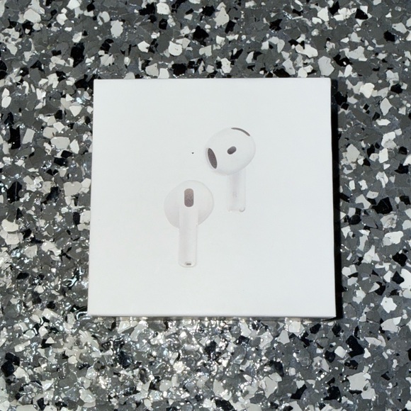 Apple AirPods 4 w/ ANC